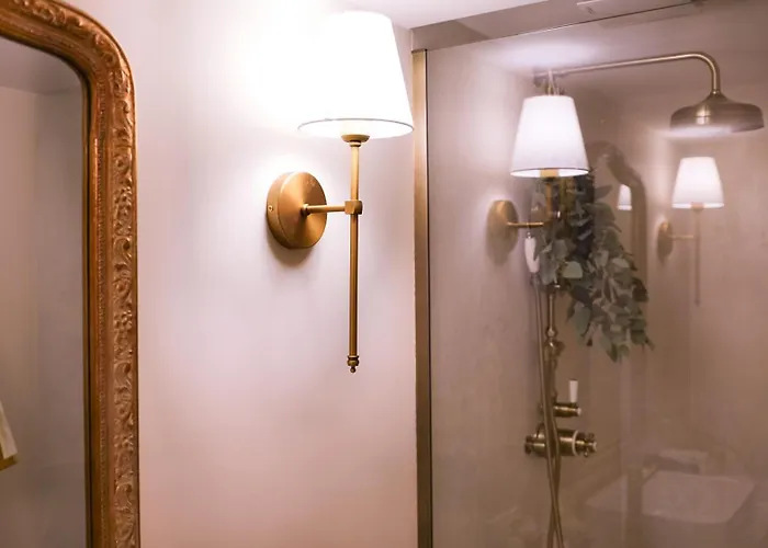 Elegance And Parisian Charm Tuileries Apartment Paris